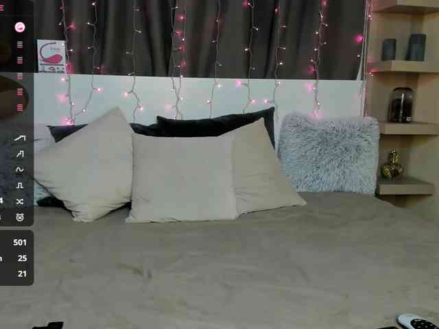 SashaSkyX webcam