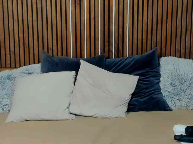 SashaSkyX webcam