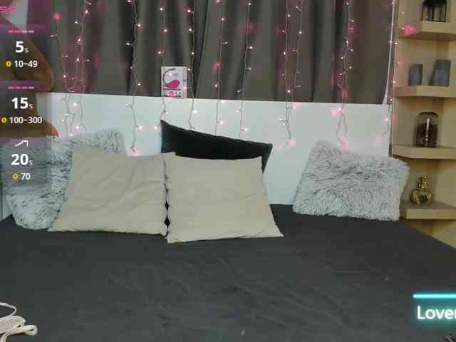 SashaSkyX webcam