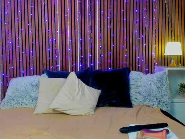 SashaSkyX webcam
