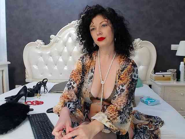 NataliaRed Live Webcam on BongaCams
