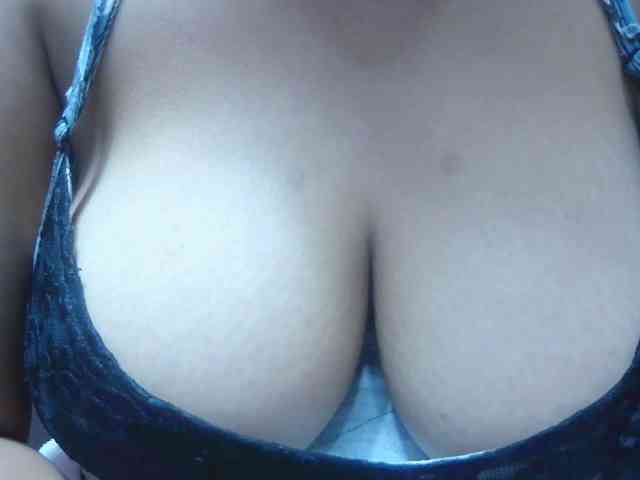 BellaLove webcam