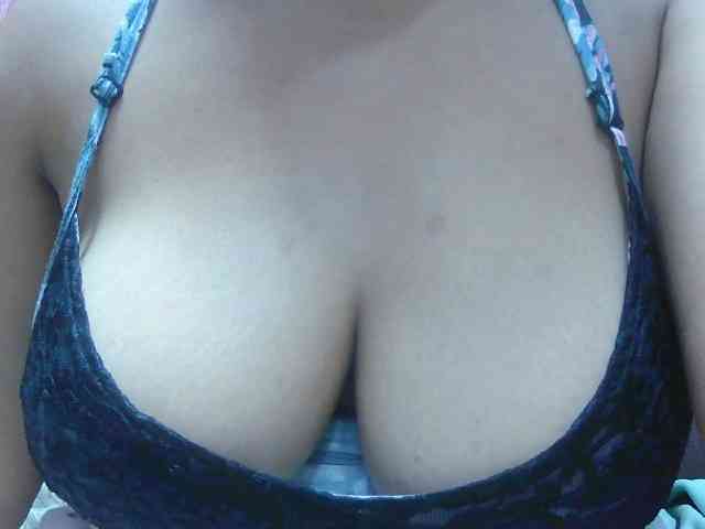 BellaLove webcam