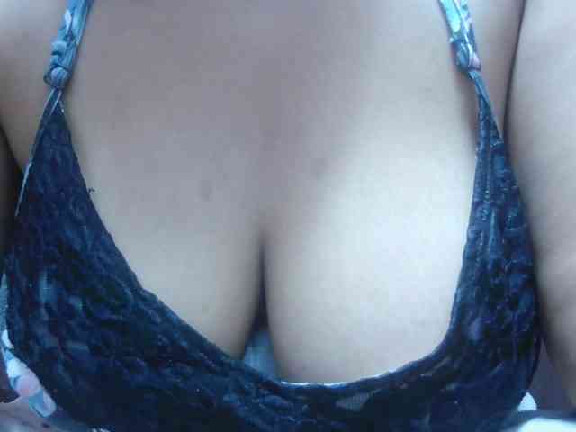 BellaLove webcam