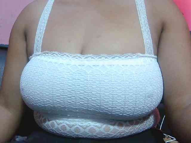 BellaLove webcam
