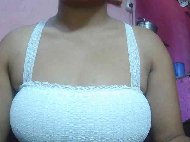 BellaLove webcam