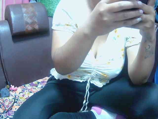 BellaLove webcam