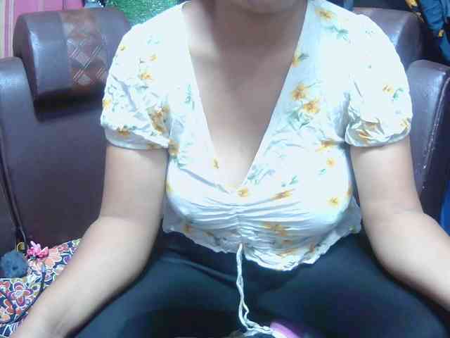 BellaLove webcam