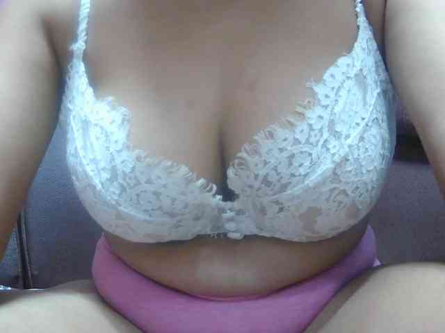 BellaLove webcam