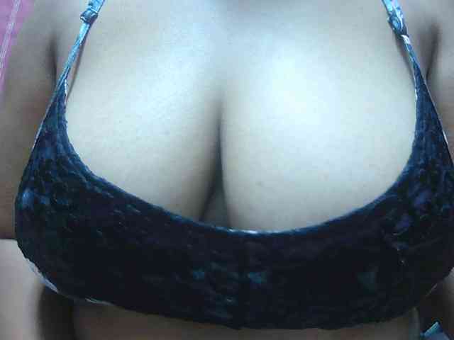 BellaLove webcam