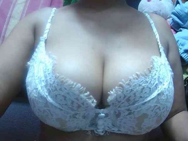 BellaLove webcam