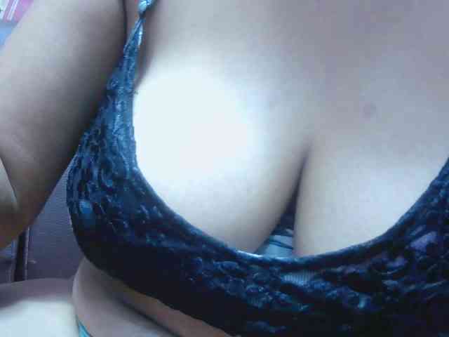 BellaLove webcam