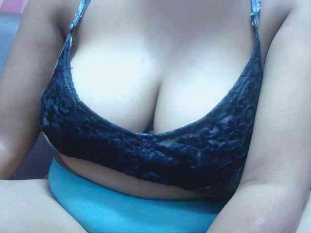BellaLove webcam