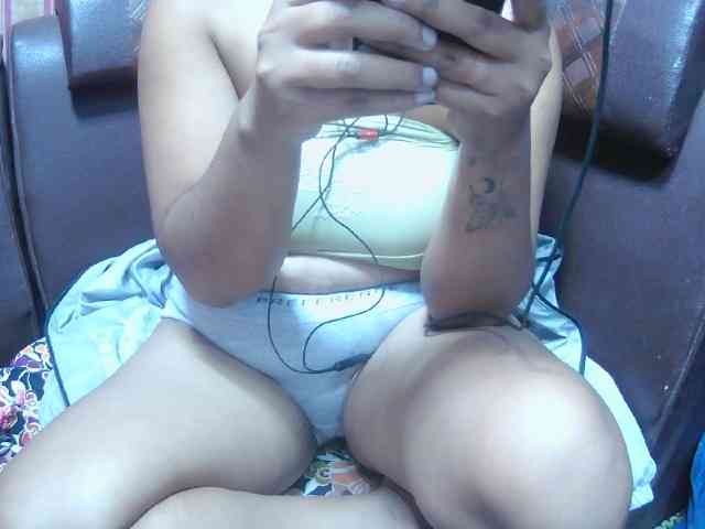 BellaLove webcam