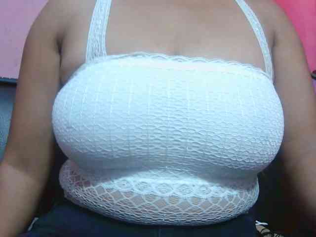 BellaLove webcam