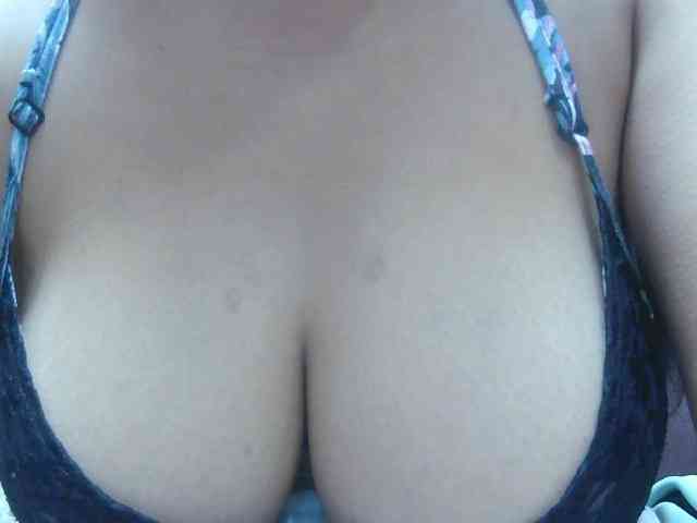 BellaLove webcam
