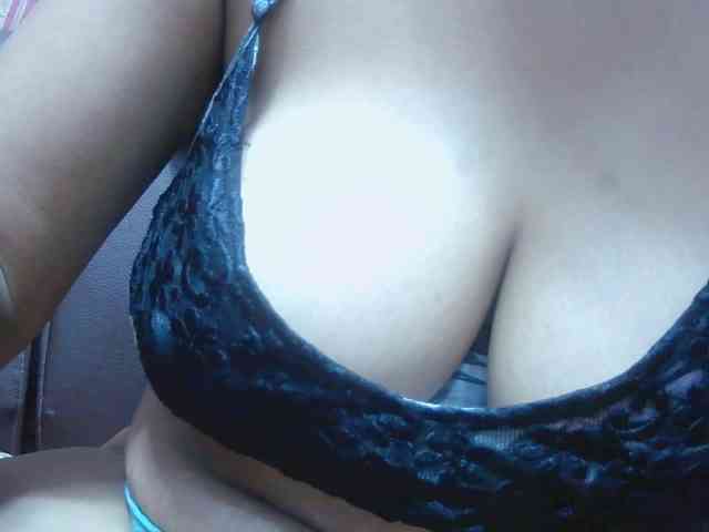 BellaLove webcam