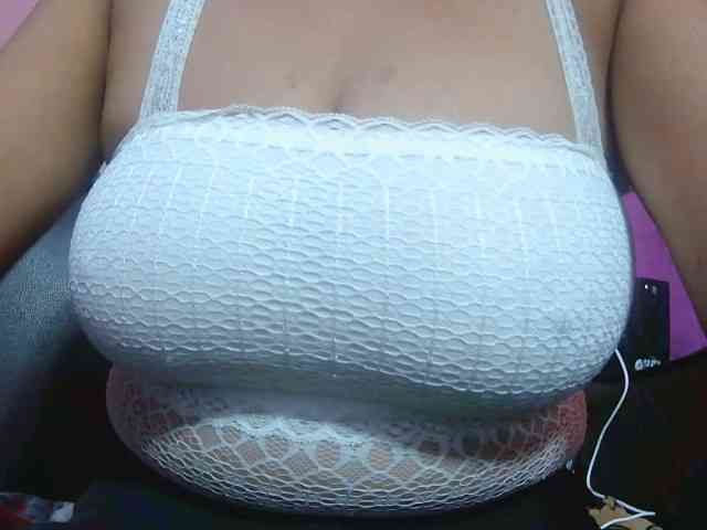 BellaLove webcam