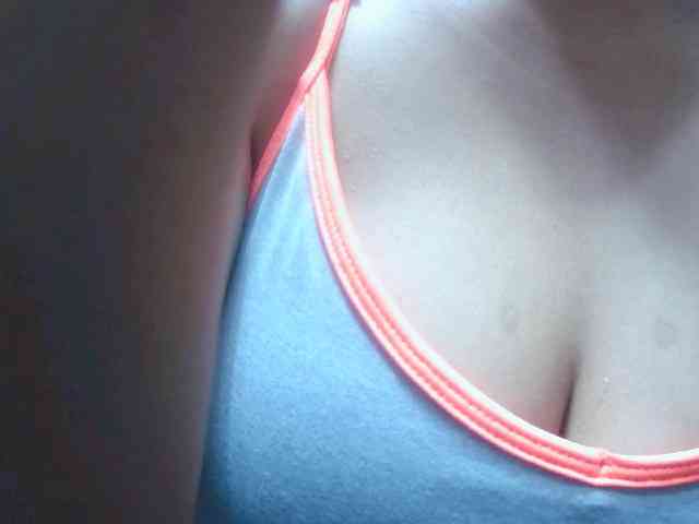 BellaLove webcam