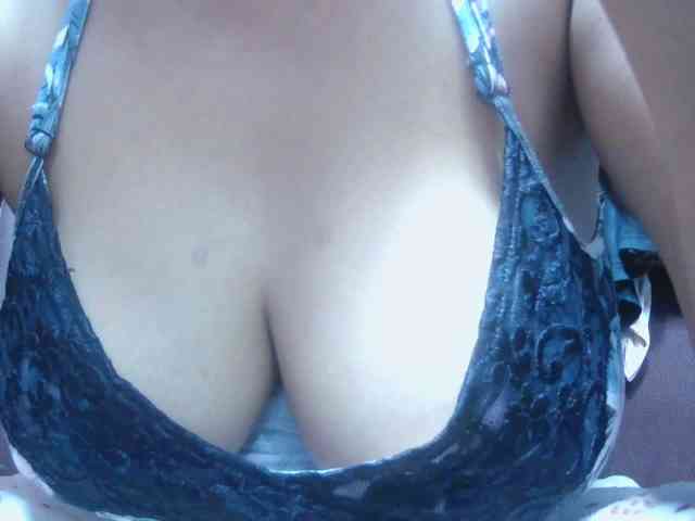 BellaLove webcam