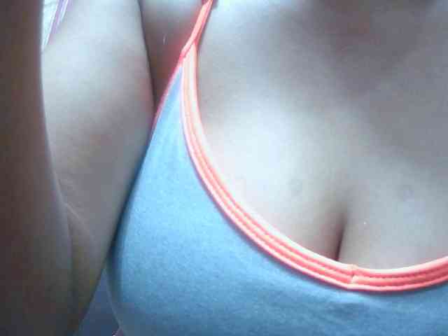 BellaLove webcam