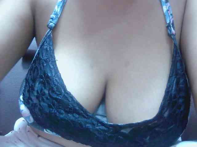 BellaLove webcam