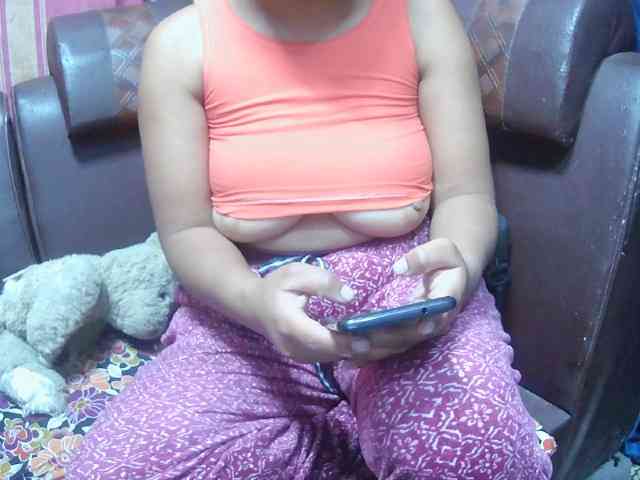 BellaLove webcam