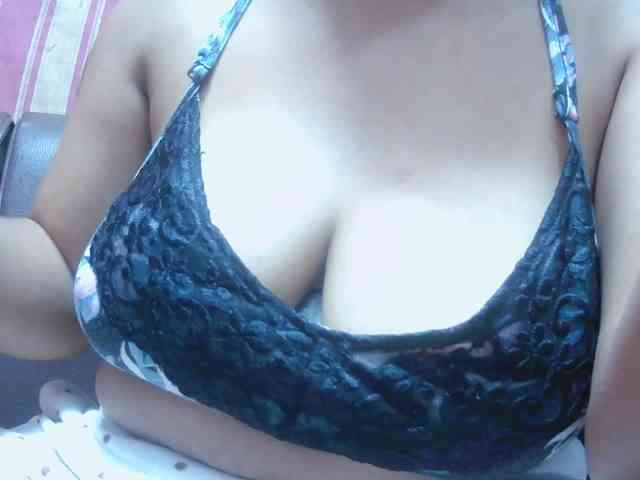 BellaLove webcam