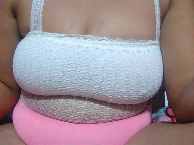 BellaLove webcam