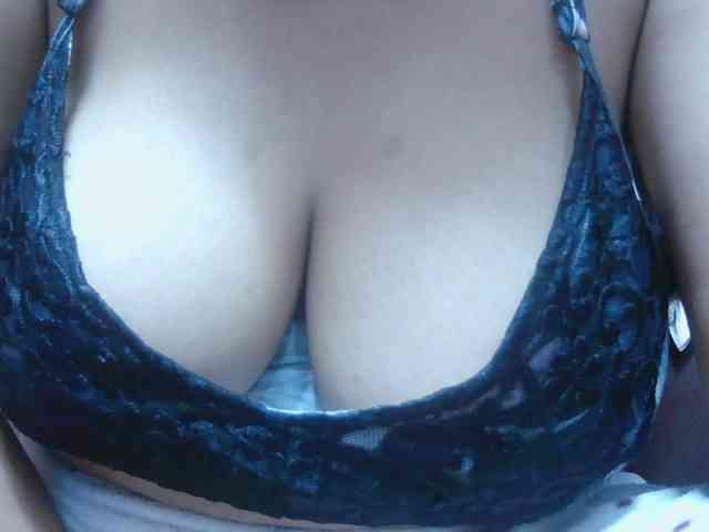 BellaLove webcam