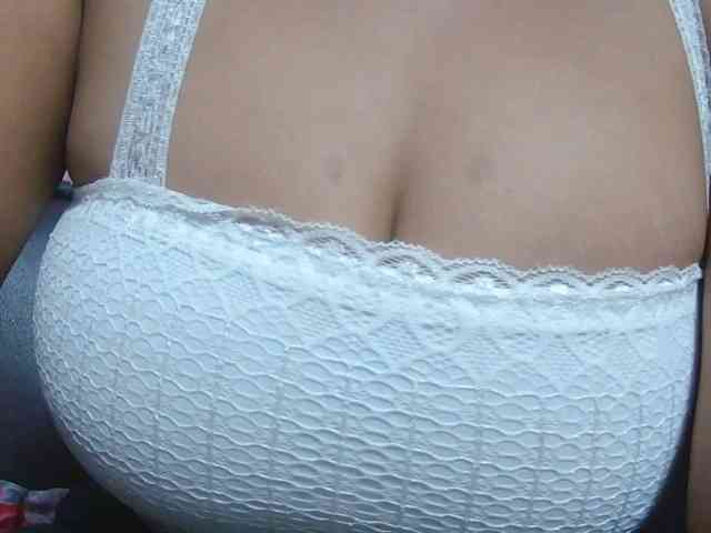 BellaLove webcam