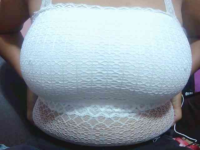 BellaLove webcam