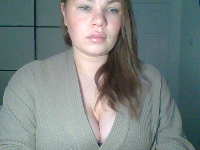 le modèle GEMMARMALADE est en webcam porno dans un show sur le site bongacams, il possède les tags suivants: White/Caucasian,Brunette,Shaved