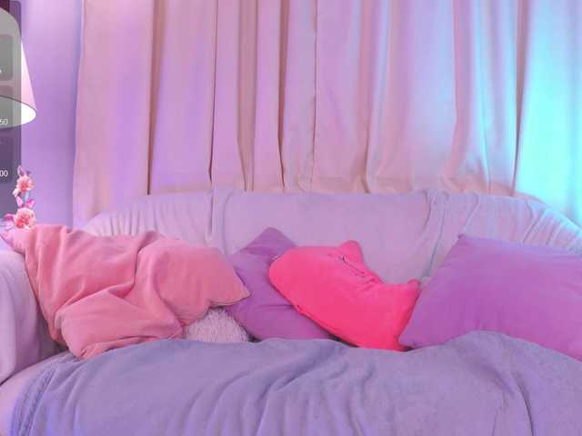 CrazyWine's BongaCams show and profile