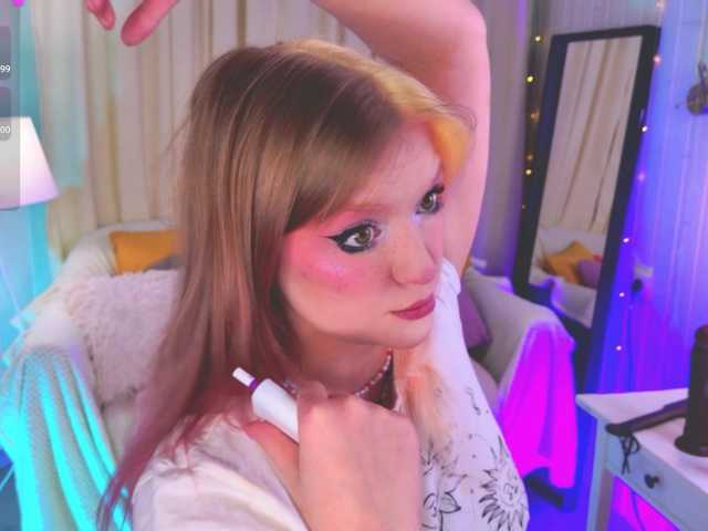 CrazyWine's BongaCams show and profile