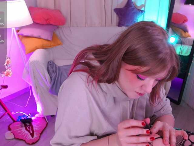 CrazyWine's BongaCams show and profile