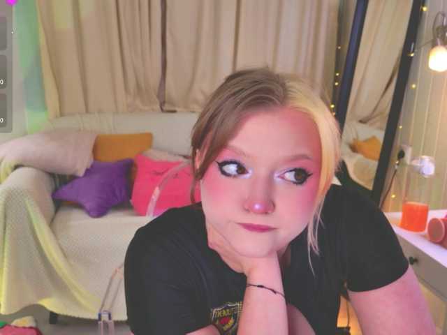 CrazyWine's BongaCams show and profile