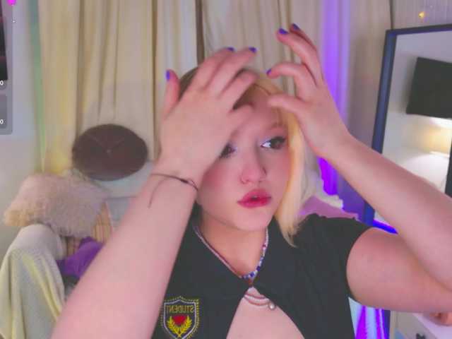 CrazyWine's BongaCams show and profile