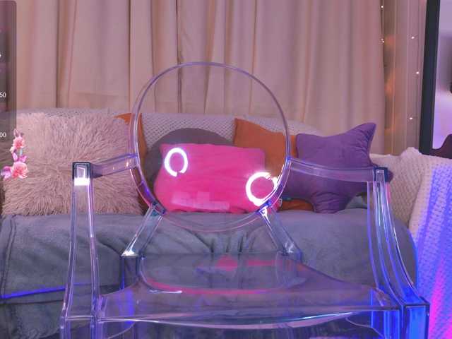 CrazyWine's BongaCams show and profile