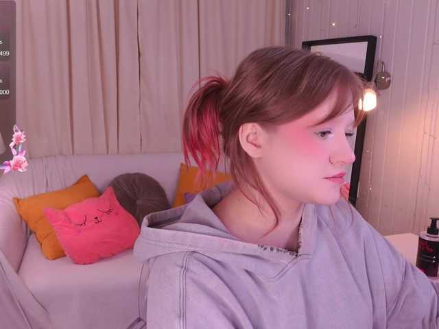 CrazyWine's BongaCams show and profile