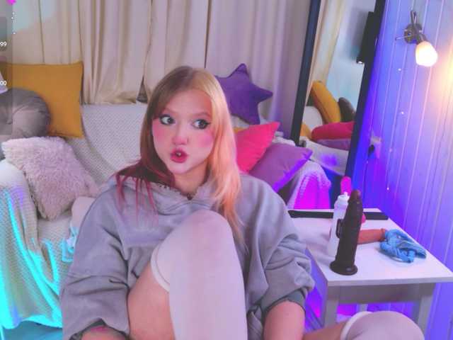 CrazyWine's BongaCams show and profile