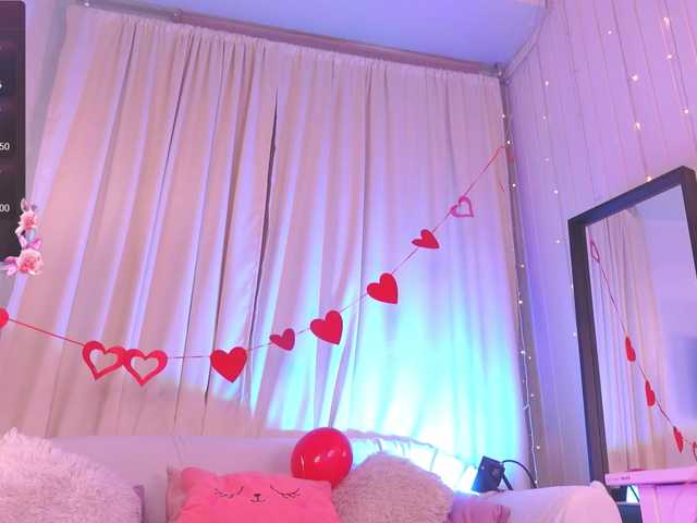 CrazyWine's BongaCams show and profile