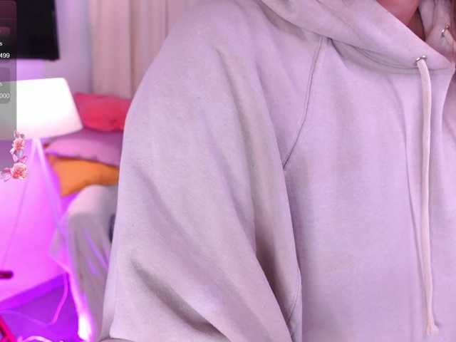 CrazyWine's BongaCams show and profile