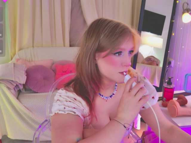 CrazyWine's BongaCams show and profile