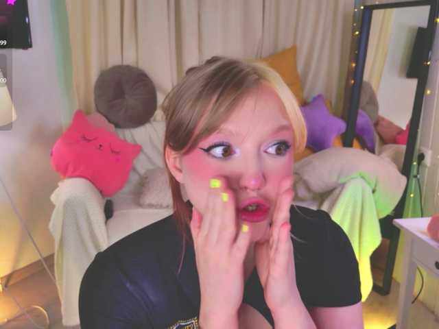 CrazyWine's BongaCams show and profile