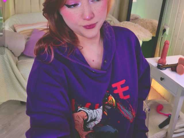 CrazyWine's BongaCams show and profile