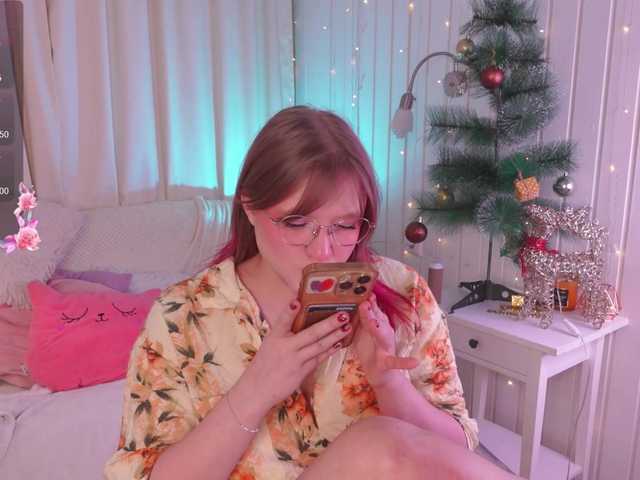 CrazyWine's BongaCams show and profile