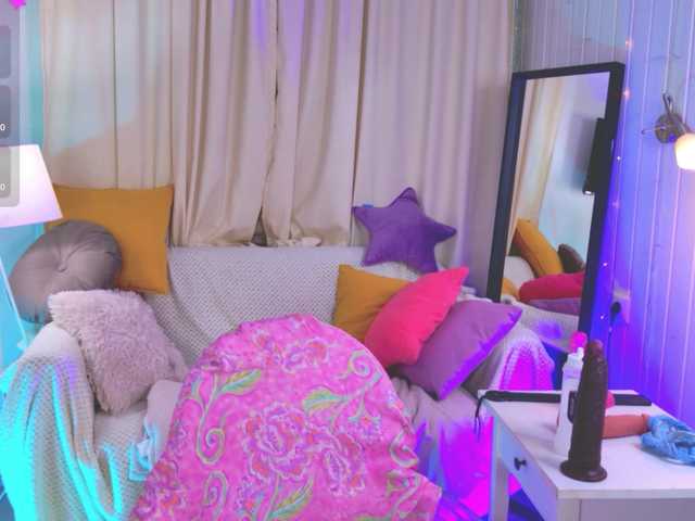 CrazyWine's BongaCams show and profile