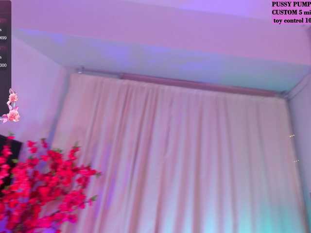 CrazyWine's BongaCams show and profile