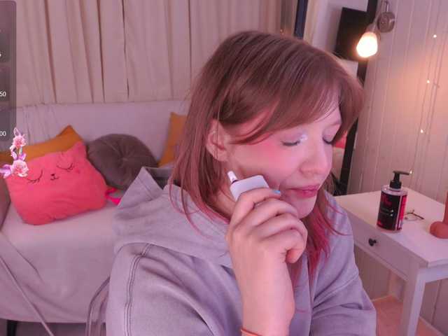 CrazyWine's BongaCams show and profile